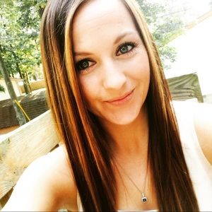 Meet your Posher, Brooke